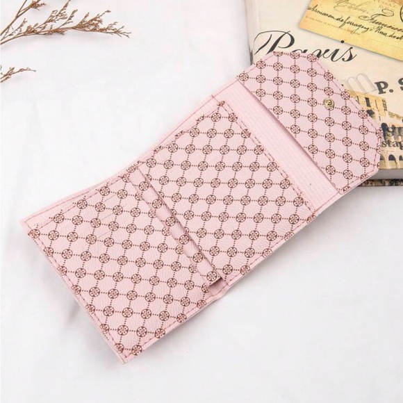 ⚠️Clearance🎀Bow Ribbon Pink Wallet / Cardholder - Picture 4 of 5